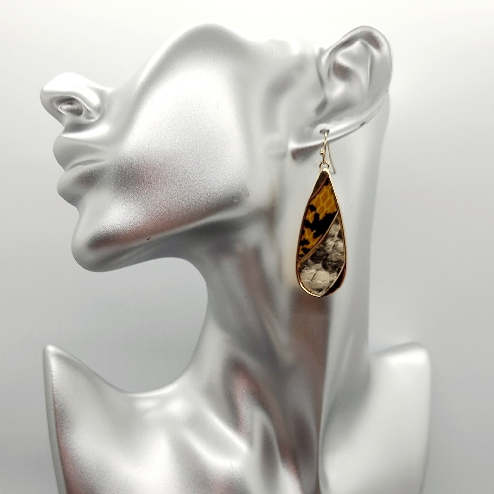 NWT Leather Python Print Gold Drop Earrings - Picture 10 of 13